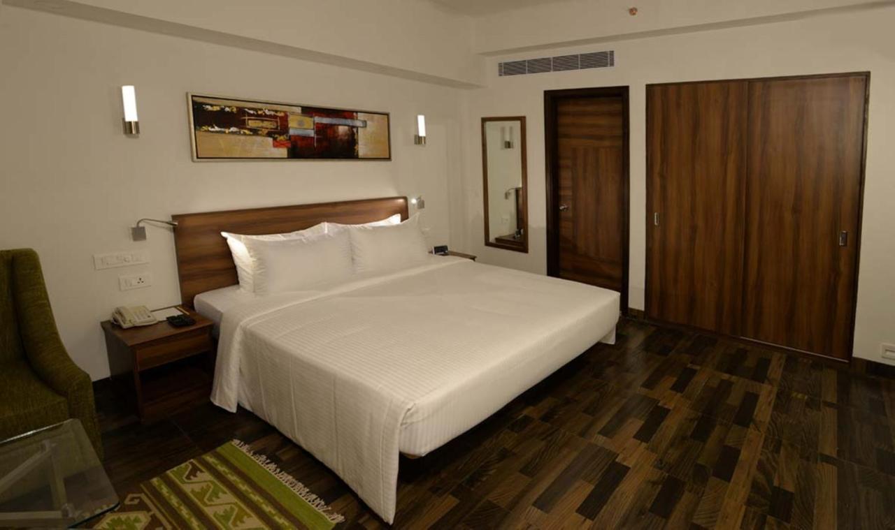 Lemon Tree Hotel Coimbatore Exterior foto